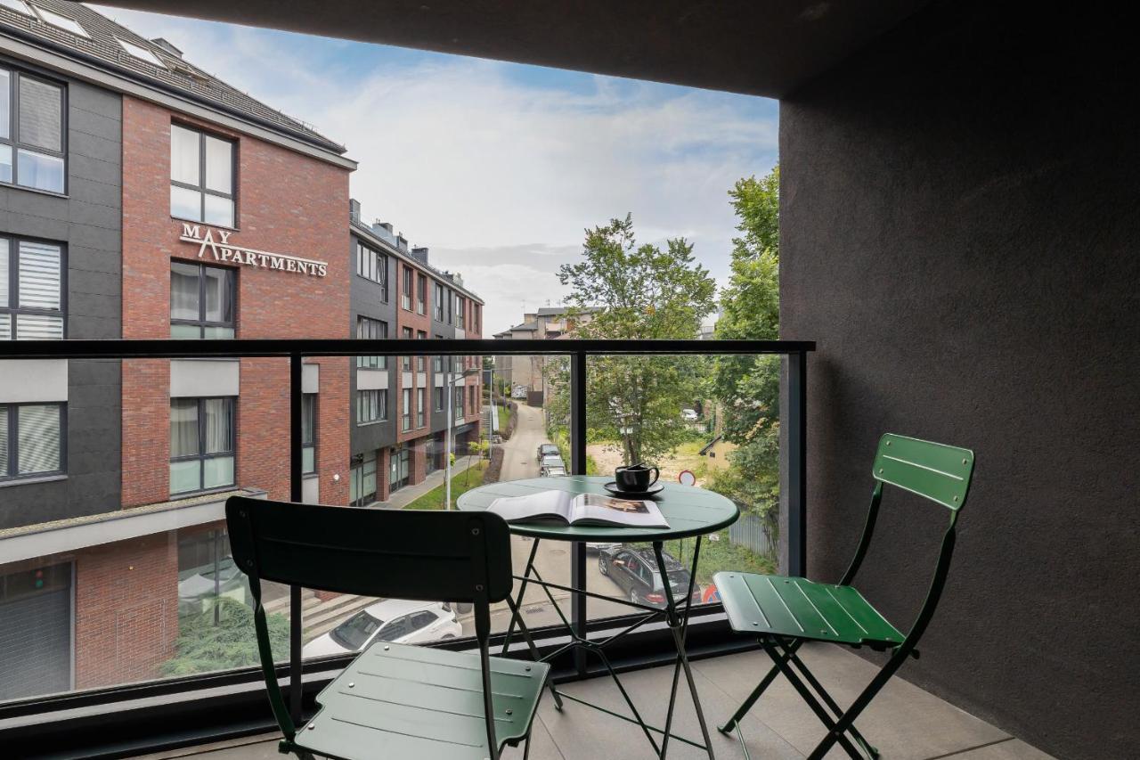 Deluxe Podskale 18 With Parking & Balcony In By Renters Prestige Apartment
