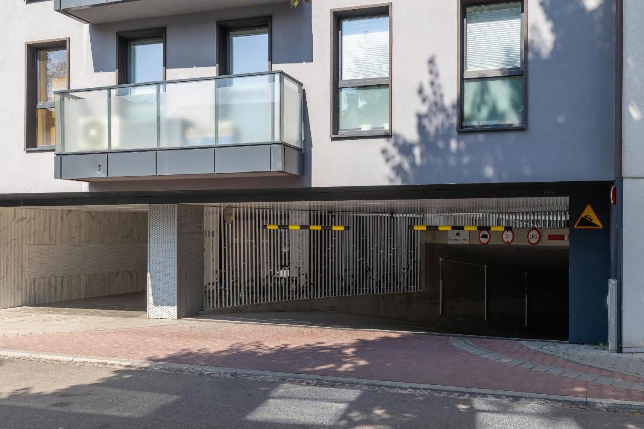 Deluxe Podskale 18 With Parking & Balcony In By Renters Prestige * Krakow