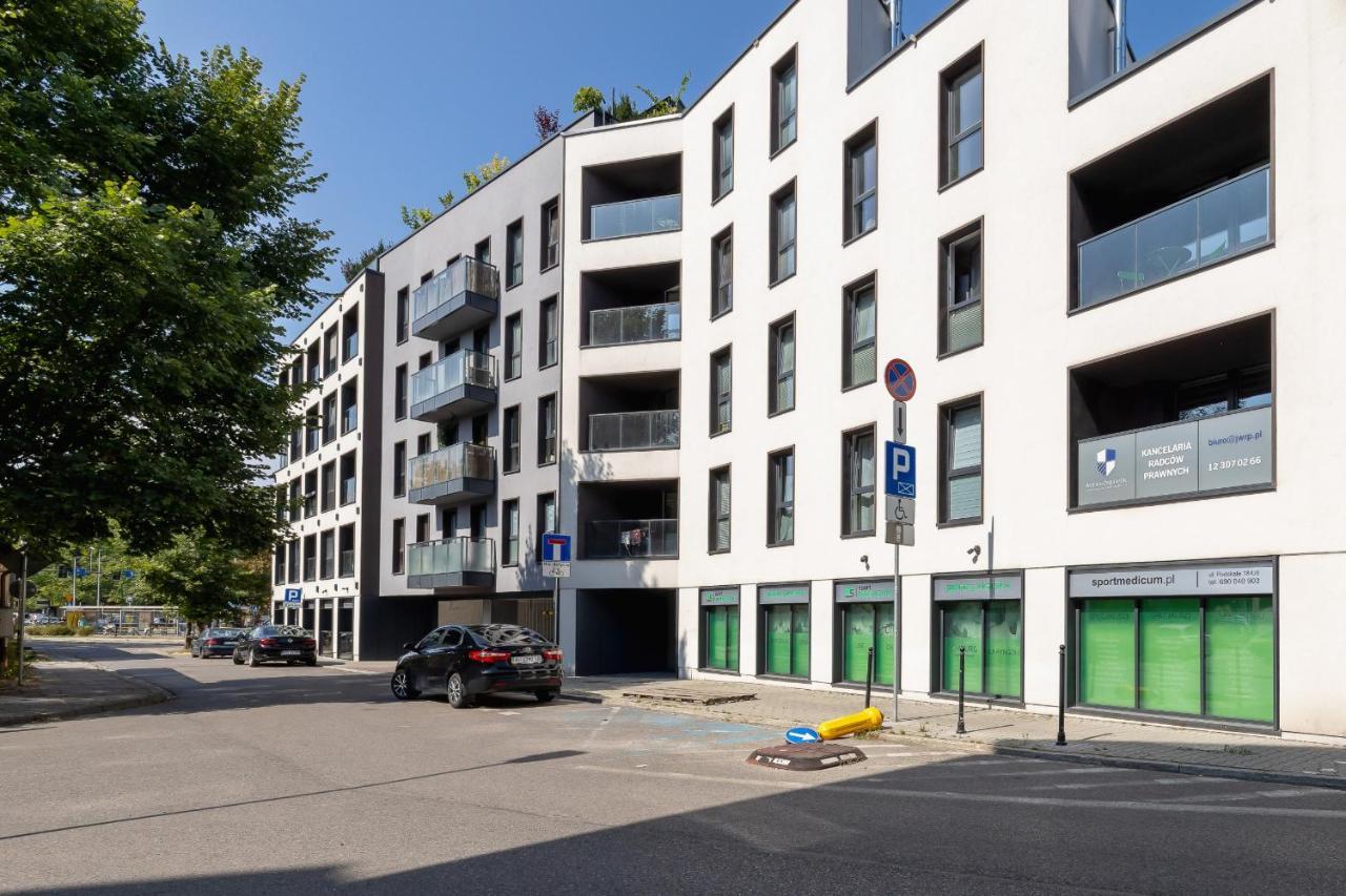 Deluxe Podskale 18 With Parking & Balcony In By Renters Prestige Apartment *